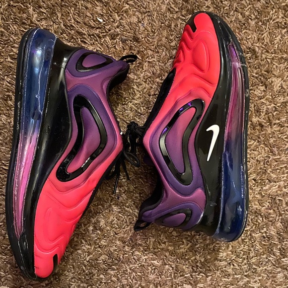 Nike Shoes - Nike Air Max 720